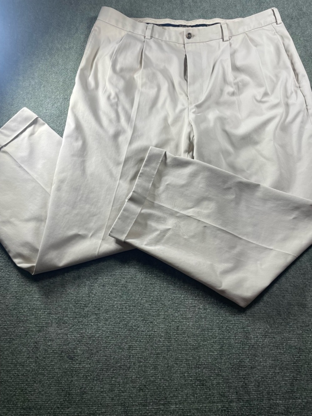 Brooks Brothers Cream Men's Pleated Dress Pants